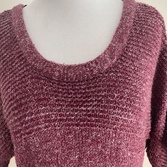 Maroon/white scoop front & back collar 3/4 sleeve by American rag size small - Picture 5 of 7